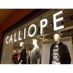 Lettere Scatolate LED in Plexiglas con Laterali in Pvc – Plexiglass D’Autore